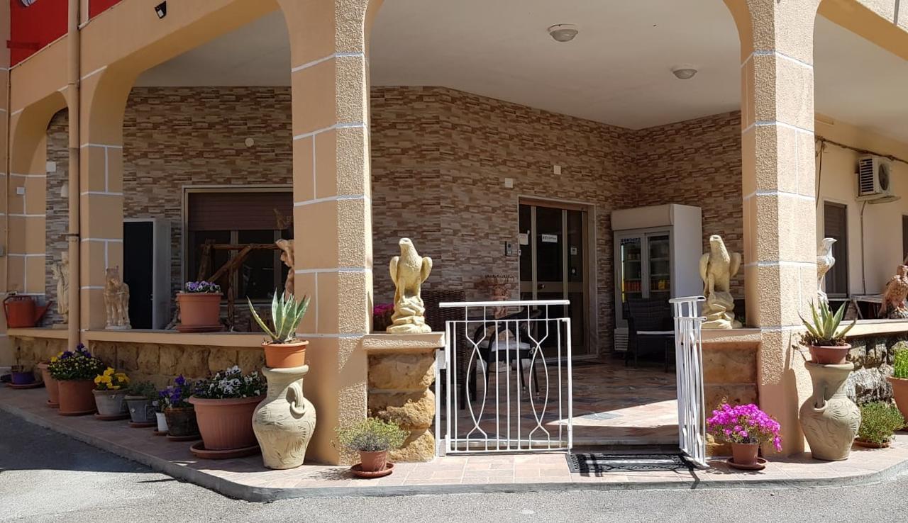 B&B - Affittacamere Da Pietro - إينّا المظهر الخارجي الصورة